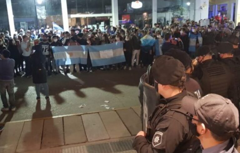 Manifestantes echaron de un hotel a los interventores de Vicentin