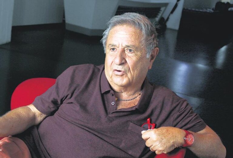 Duhalde: “Alberto puede sacarle tarjeta roja a Cristina”