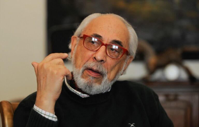 Santiago Kovadloff: “Al Gobierno parece no importarle los vivos”