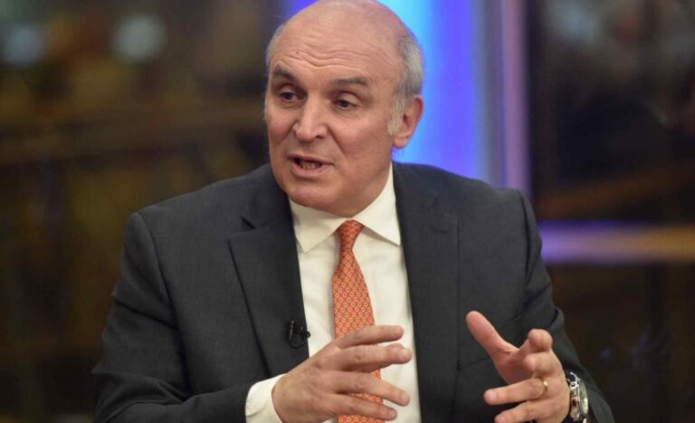 Espert: “Más que científicos, este es un gobierno de payasos”
