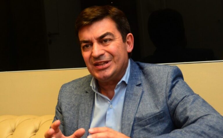 De Marchi a Cafiero: “Pusieron a la Argentina de rodillas”