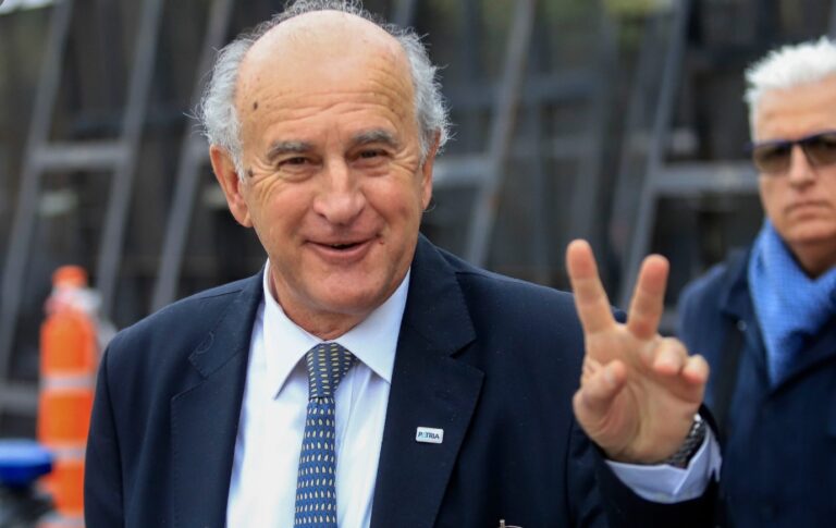 Parrilli acusó a Juntos por el Cambio de querer “impunidad para Macri”