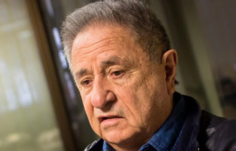 Duhalde cargó contra el presidente: “Está groggy, como De La Rúa”