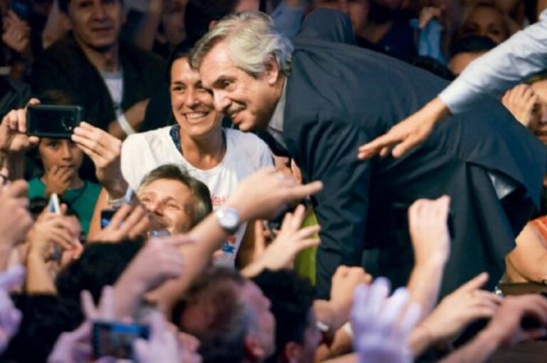 Alberto profundiza la grieta y pide un “banderazo de la gente de bien”