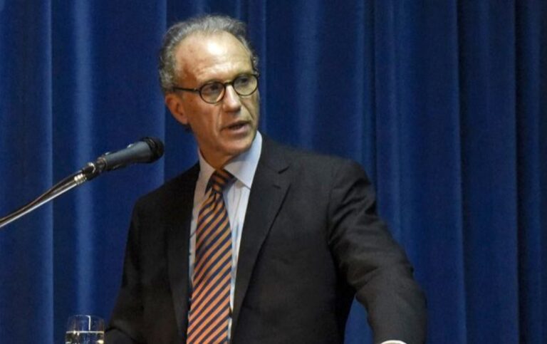 Rosenkrantz denunció una “campaña de desprestigio” en su contra