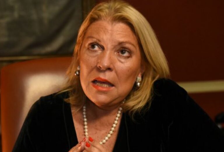 Carrió: “Alberto Fernández parece loco y genera miedo, está fuera de sí”