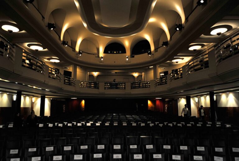 Los teatros porteños, muy cerca de reabrir tras siete meses