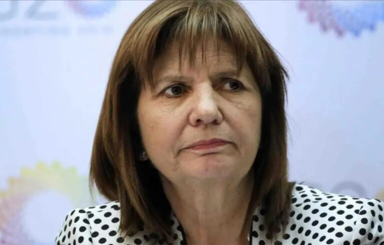 Bullrich apoyó a Acuña: “La educación es lo contrario al adoctrinamiento, con los chicos no”
