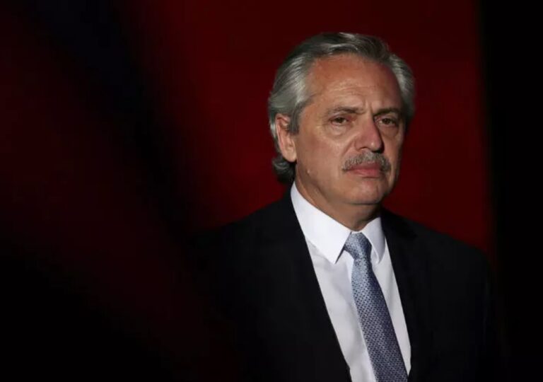 Según Alberto, “hay un periodismo alocado que necesita un psiquiatra”