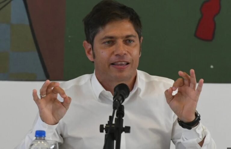 Con otro ataque a los medios, Kicillof dijo que “la campaña antivacuna fracasó”