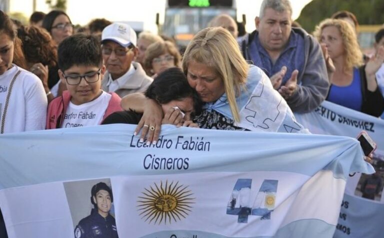 Es ley la indemnización para familiares de los tripulantes del ARA San Juan