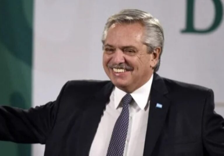 Alberto pidió terminar con la “payasada”: “No es delito adelantarse en la fila”