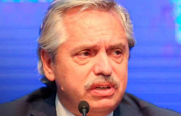 Alberto, colgado del pincel