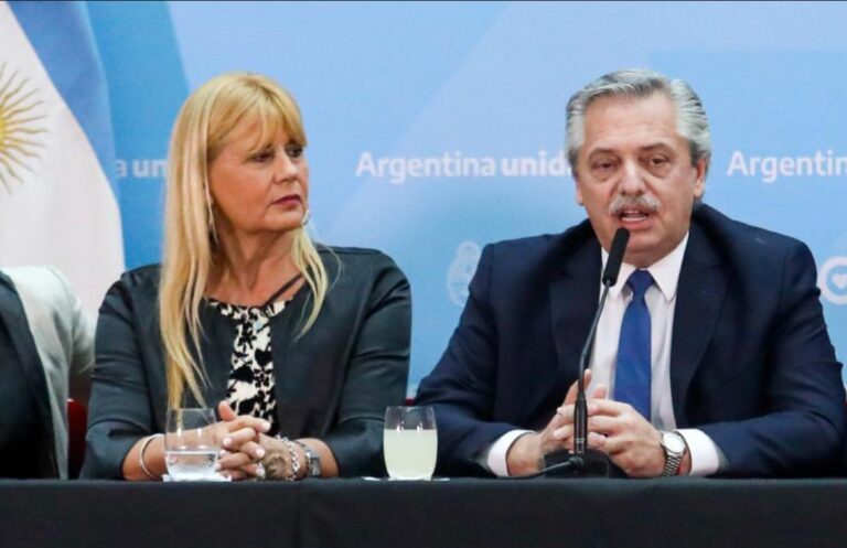 La marioneta de Alberto y Losardo