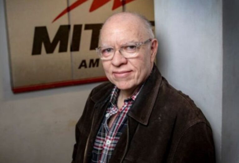 Jorge Fernández Díaz: “El frío y el virus vienen en tren bala, las vacunas van en sulky”