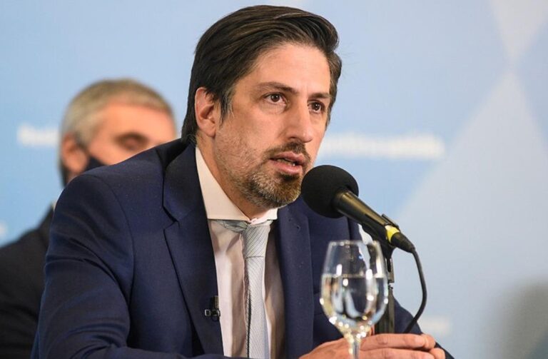 Piden el juicio político de Nicolás Trotta por “cederle su gestión a los gremios”