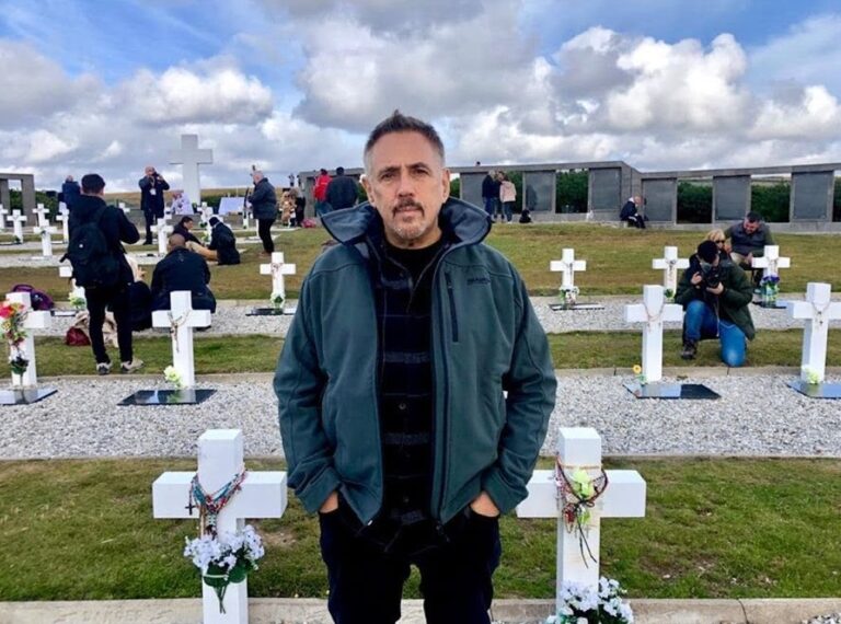 El emotivo recuerdo de Alejandro Lerner y Alfredo Leuco sobre los héroes de Malvinas