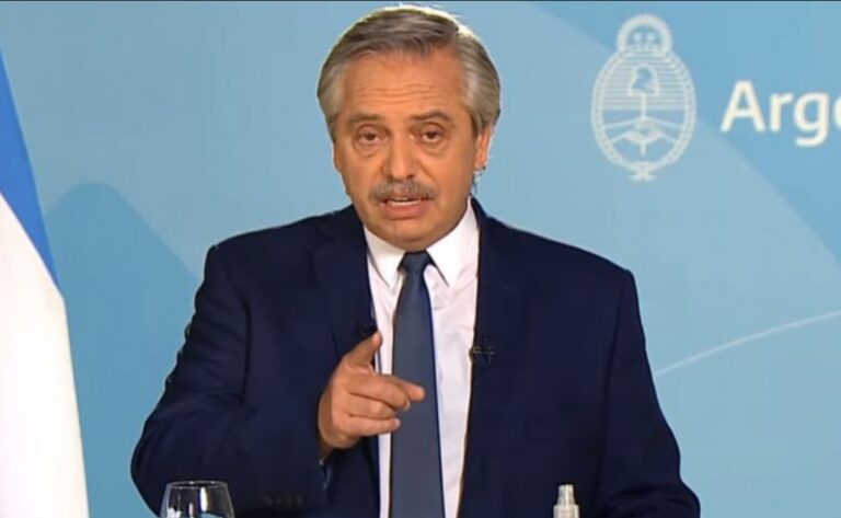 “Vuelve a la misma lógica que fracasó”: la reacción en la oposición tras el discurso de Alberto