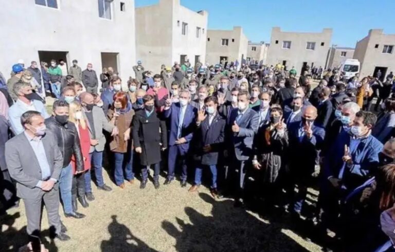 La oposición pide multar a Alberto, CFK y Kicillof por el acto multitudinario en Ensenada