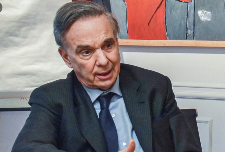 Pichetto advirtió que el oficialismo avanza hacia un sistema “autoritario”