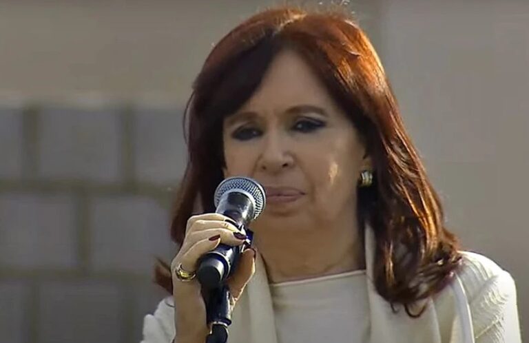 El reto de Cristina a Alberto: “Poné orden donde tengas que poner orden”