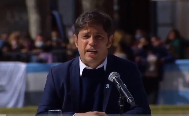 Kicillof quiso culpar a Macri y cometió un doble error que lo hizo tendencia en redes