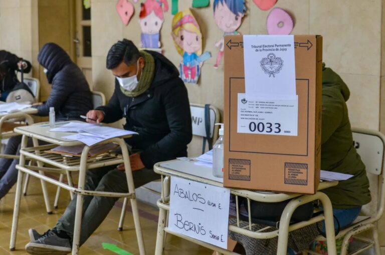 Se abren las urnas: Tolosa Paz saca ventaja en Provincia y Vidal en la Ciudad