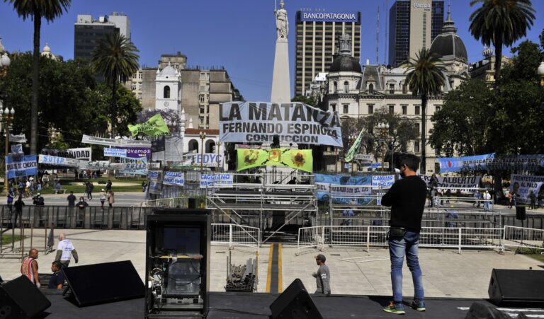 La Cámpora, sindicatos y organizaciones van a Plaza de Mayo para respaldar a Alberto