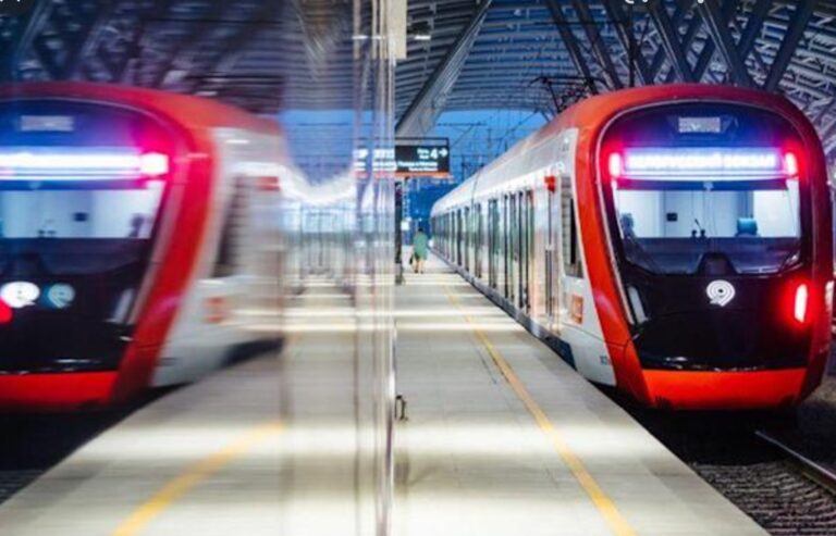 El Gobierno compró trenes eléctricos rusos por US$800 millones para un ramal que no tiene electricidad