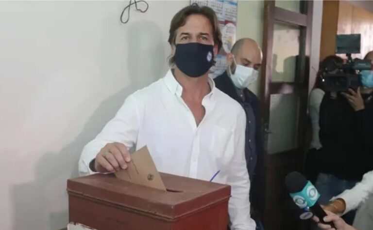 Lacalle Pou ganó el referéndum y le dio otro duro revés a la Izquierda