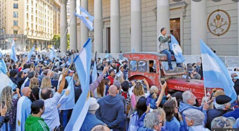 No financiar la soga que nos ahorca