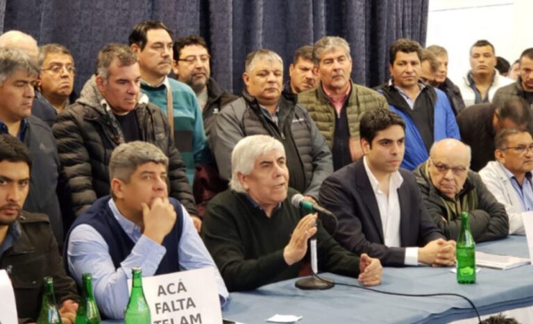 La oposición buscará quitarle la personería gremial a Camioneros