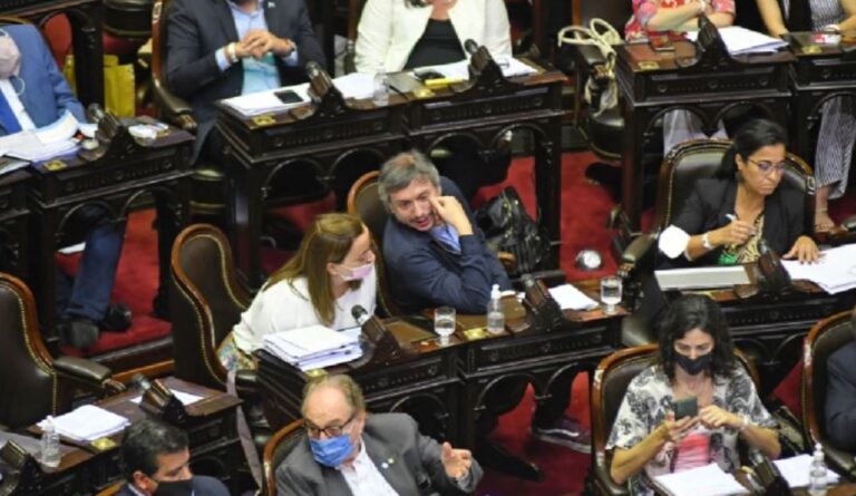 El FdT denunció acciones golpistas y la oposición salió al cruce: “Ustedes llaman a defender con sangre los planes sociales”
