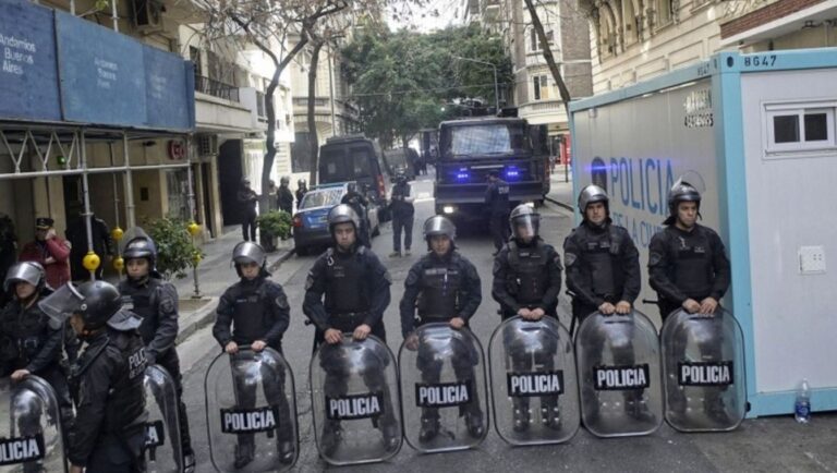 La Ciudad no acatará el fallo del juez K y mantendrá a la Policía en la casa de Cristina