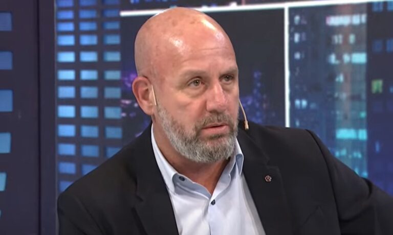 Wolff insiste en echar a Donda del Inadi y advierte: “La democracia está en peligro”