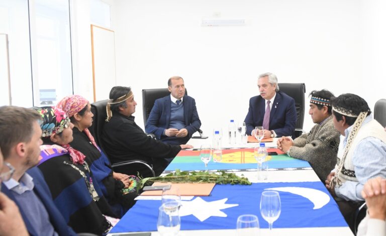 Fuerte repudio a la reunión de Alberto con mapuches: “Siempre del lado del mal”