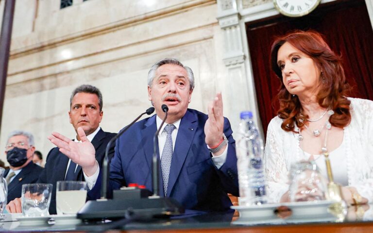 El kirchnerismo juega con fuego