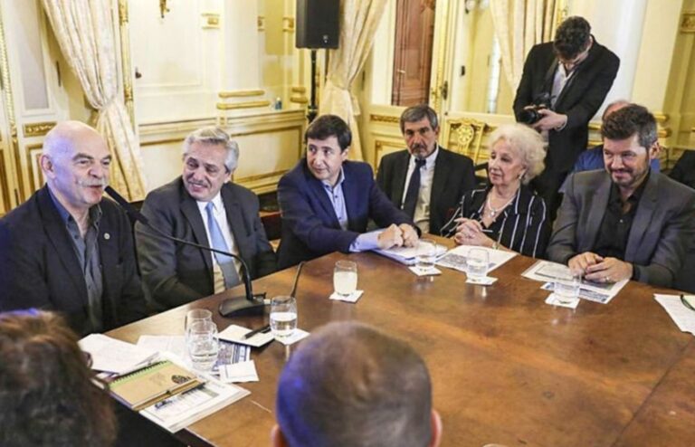 Se disolvió la Mesa contra el Hambre: “Una payasada menos, otra mentira del populismo”