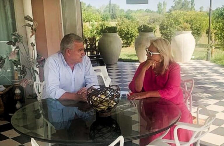 ¿Carrió candidata?: se mostró con Morales y no descarta competir en las urnas
