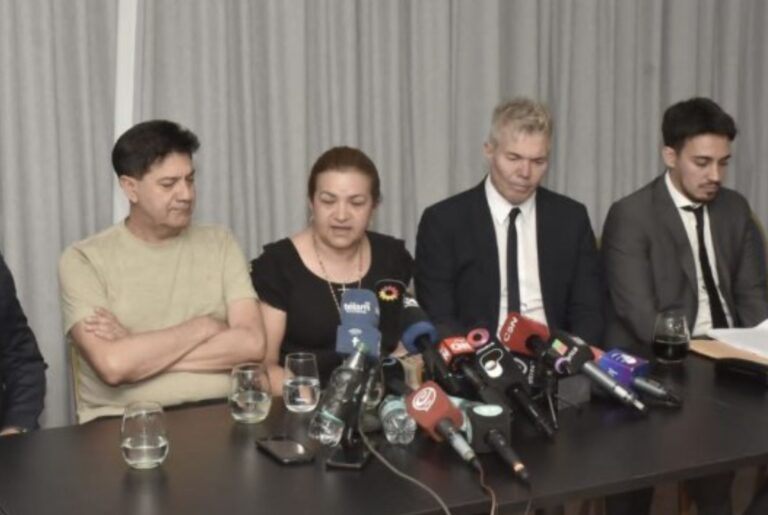“Hoy lo vi sonreír, ahora puede descansar en paz”, dijo la mamá de Fernando Báez Sosa
