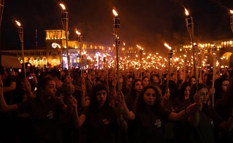 Antorchas para no olvidar el genocidio armenio