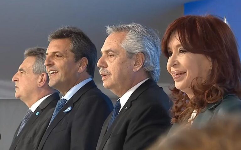Un gobierno en caída libre