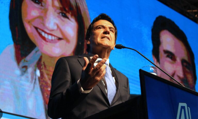El dardo de Melconian a Milei: “Acá está prohibido fantasear con teorías imposibles”