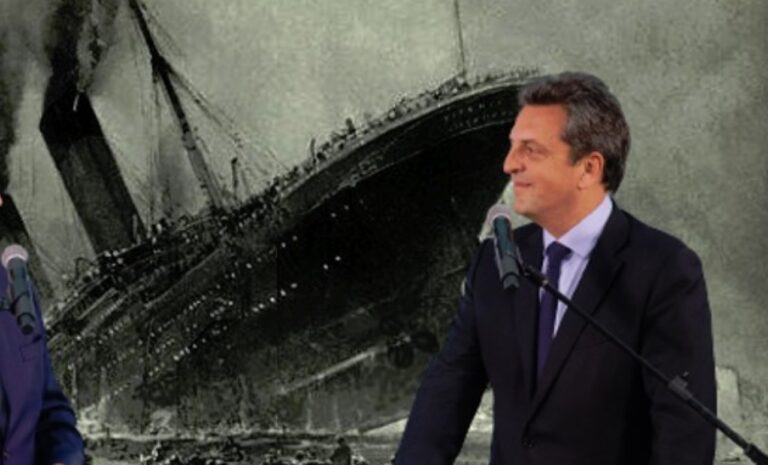 Massa quemó los botes del Titanic