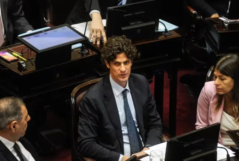 Disparen sobre Lousteau