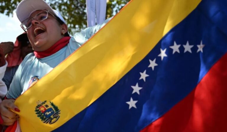 El chavismo se cae de Maduro