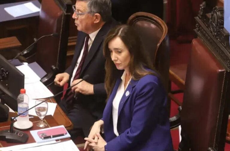 Tras el escándalo, el Senado retrocedió el aumento de sueldos y congela por este año sus haberes