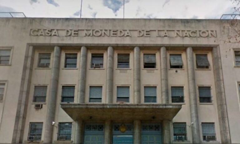 Siguen los recortes en el Estado: Milei quiere cerrar la Casa de Moneda