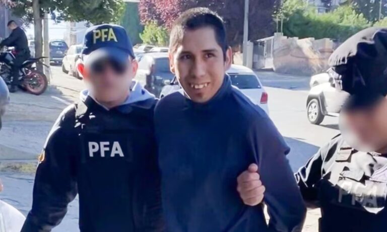Todo en su lugar: el mapuche de los binoculares fue condenado por usurpar predios en Villa Mascardi