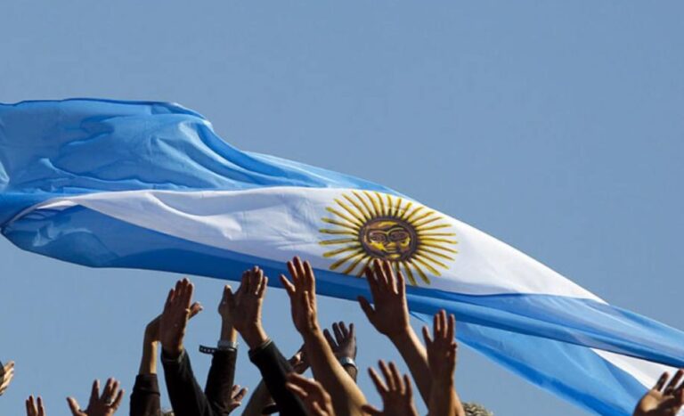 Viva la patria, carajo